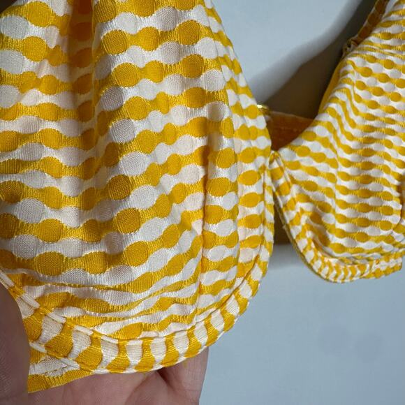 Cabana De Sol Women's Yellow and White Textured Underwire‎ Bikini Top Size M - Picture 2 of 4
